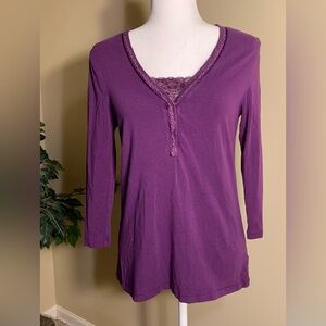 🛍🛍 BOGO!!! 🛍🛍 EUC Top: Pullover, Stretchy, V-Neck, 2/3-Sleeve, Small/Medium